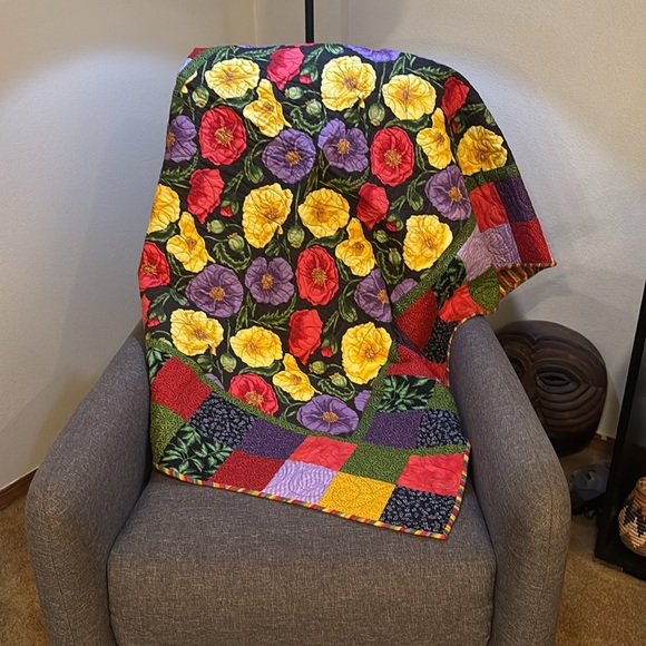 Autographed handmade lap quilt - Picture 3 of 8